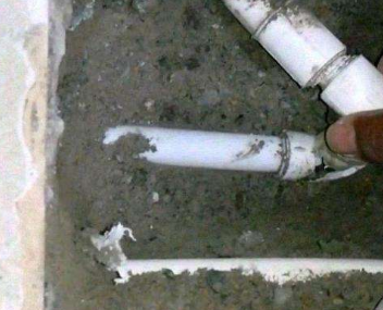 比如卫生间测漏水哪家好